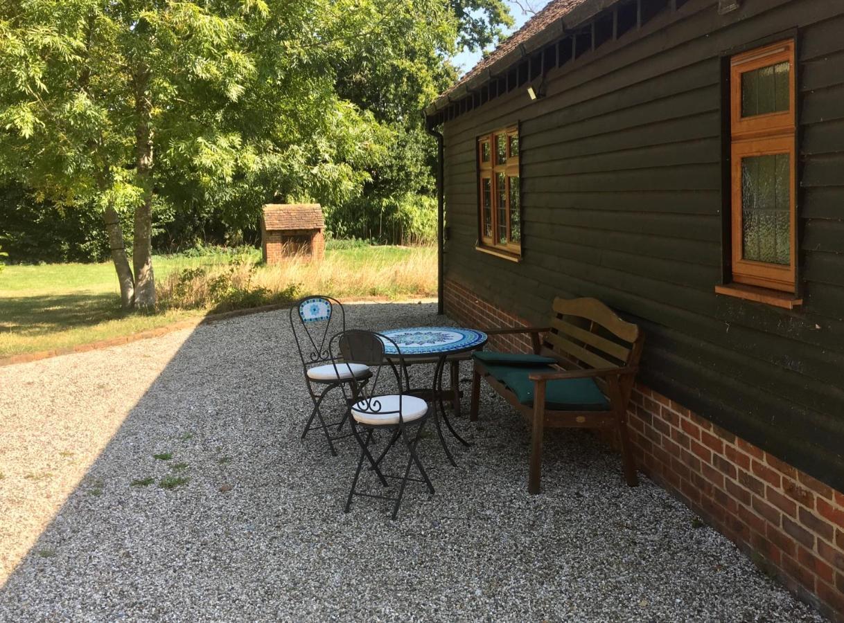 The Little House West Hanningfield Exterior photo